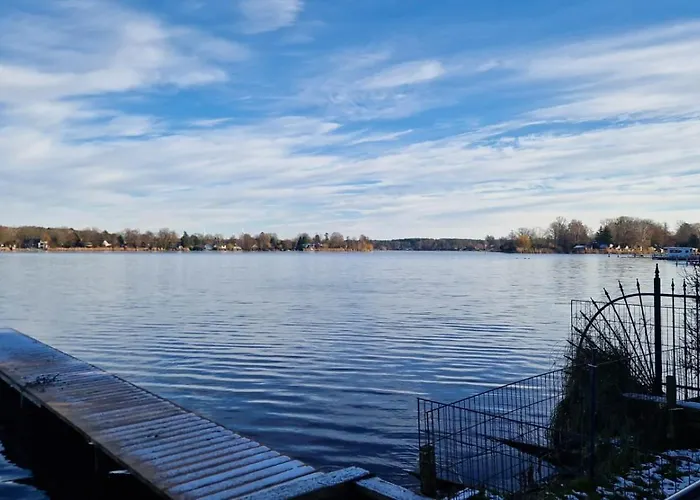 Monteurzimmer 4 Am Mit Garten * زيوثين